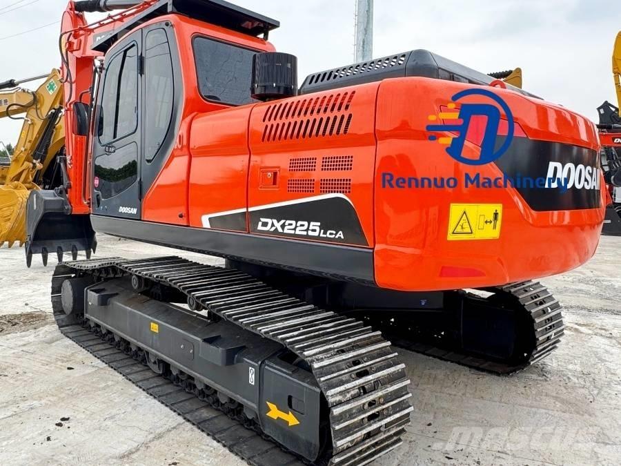 Doosan DX 225 LCA Bageri guseničari