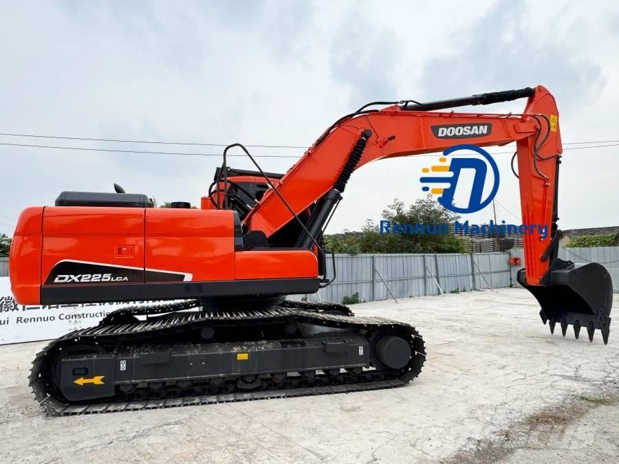 Doosan DX 225 LCA Bageri guseničari