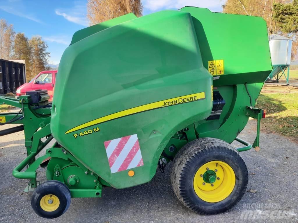 John Deere F 440 M Prese/balirke za rolo bale