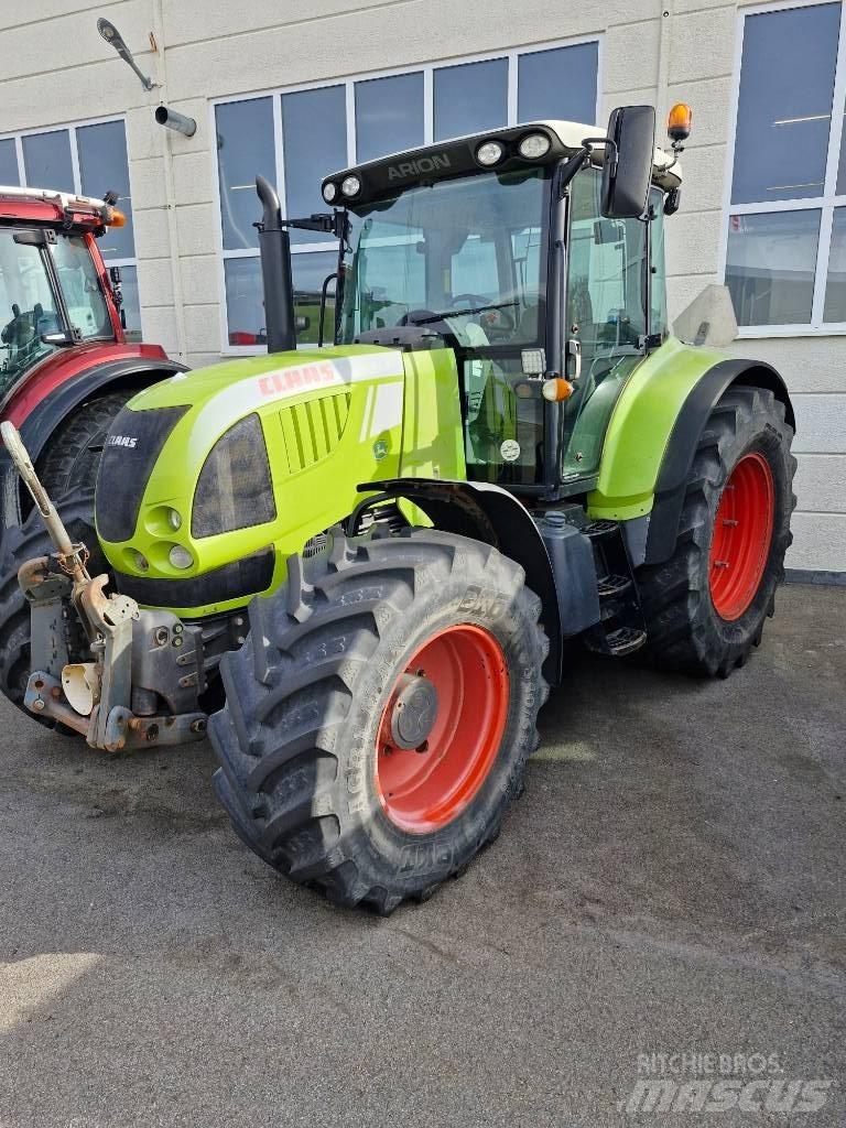 CLAAS Arion 640 Traktori
