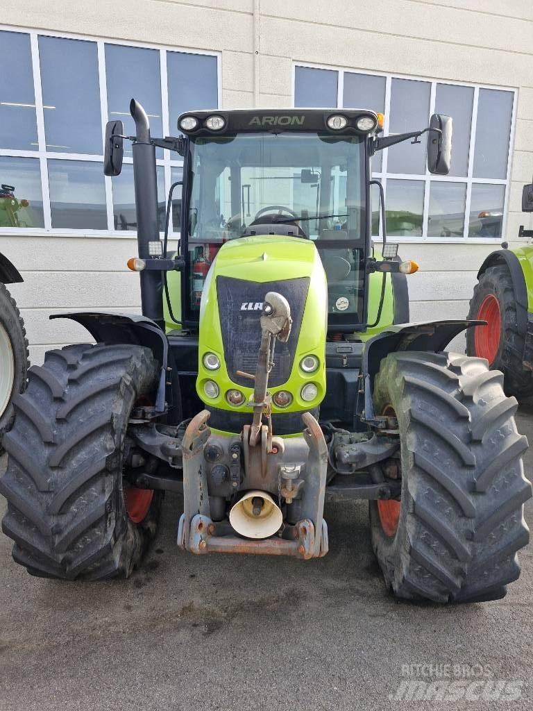 CLAAS Arion 640 Traktori