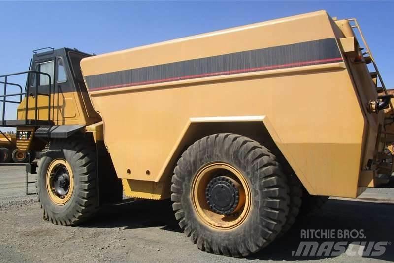 CAT 769C Kamioni cisterne