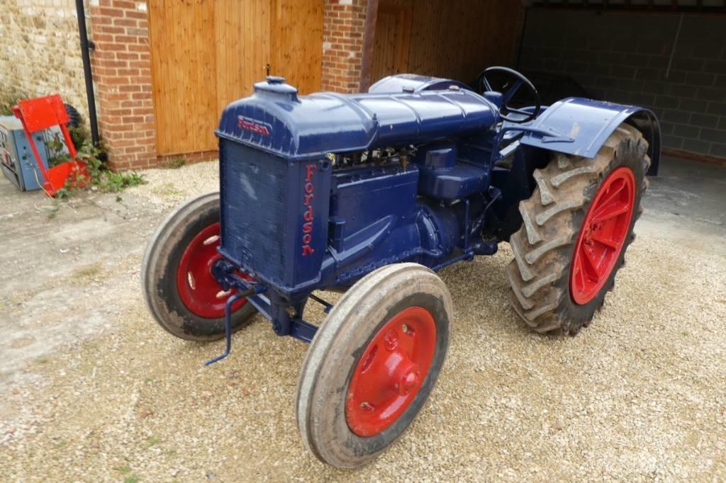  standard fordson Traktori