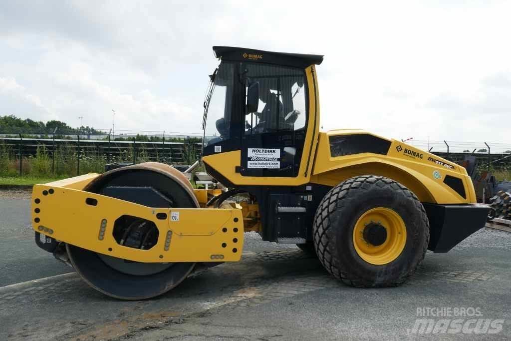 Bomag BW 213 BVC-5 Nabijači zemlje