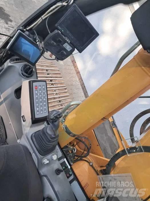 Liebherr R 926 LC Bageri guseničari