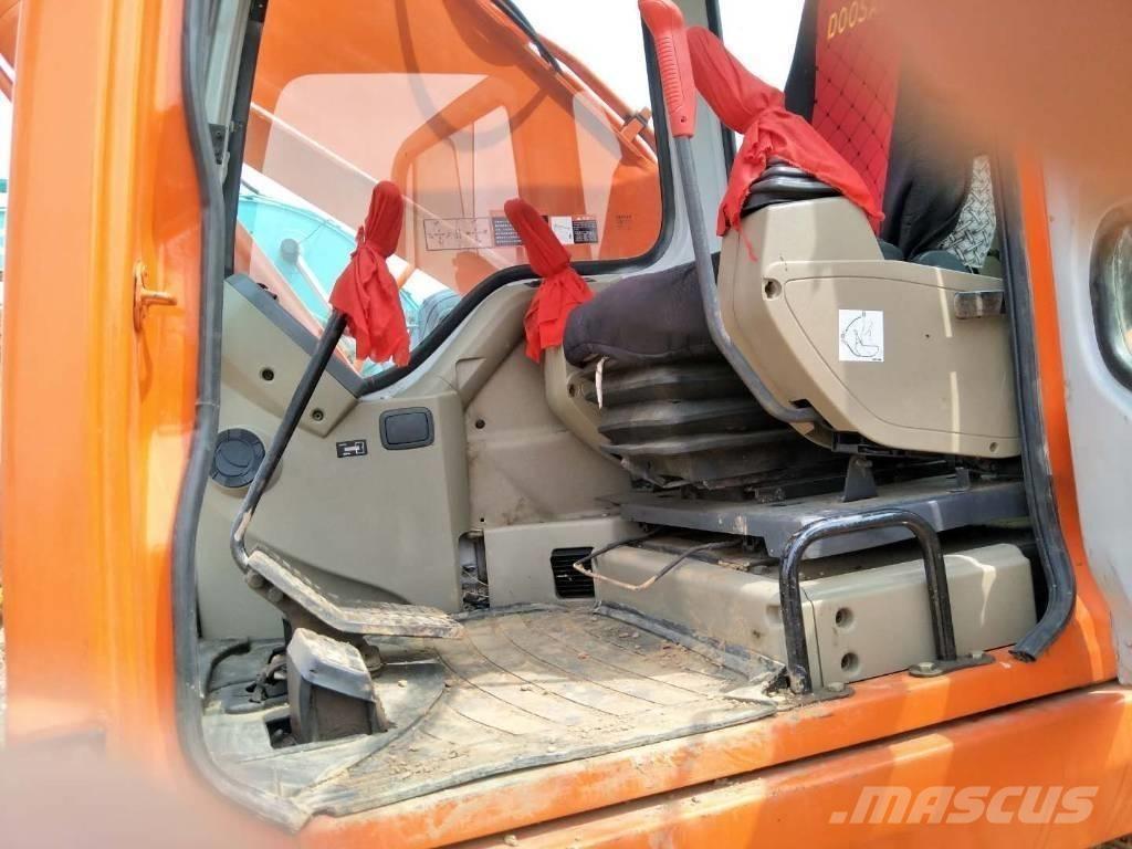 Doosan 225 Bageri guseničari