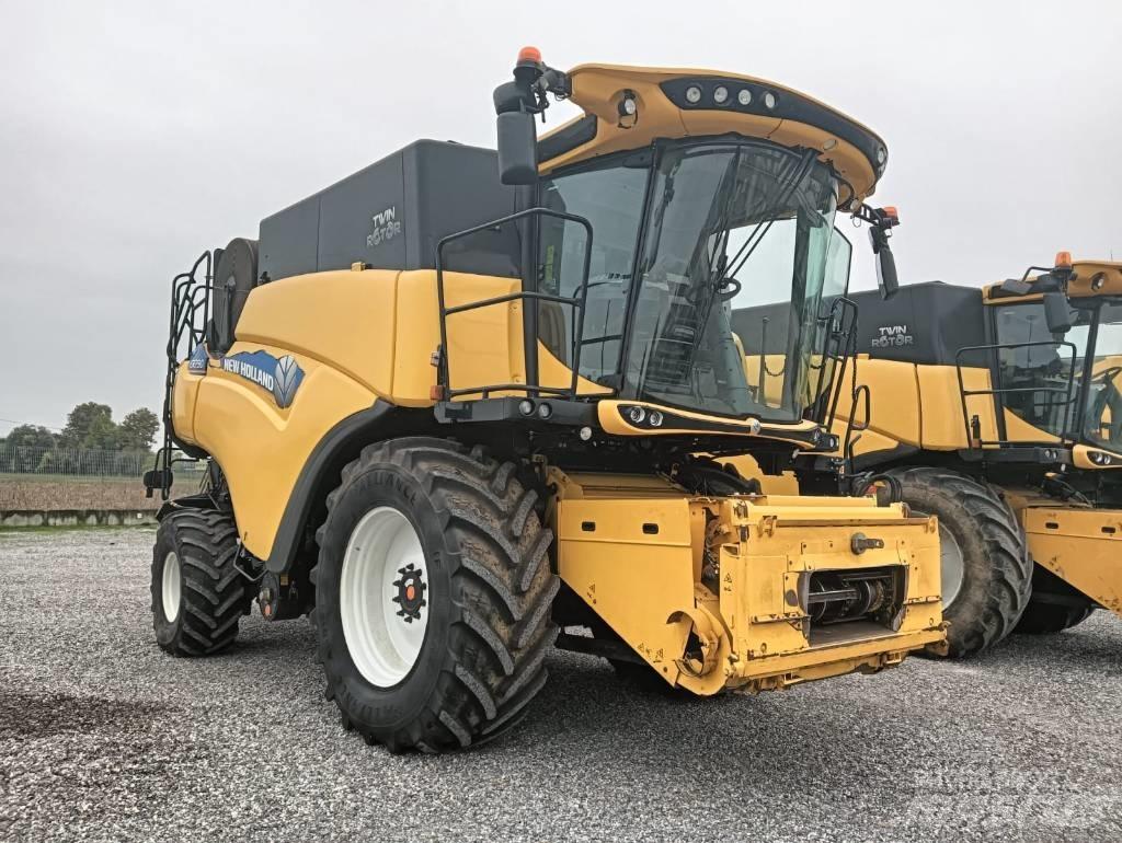 New Holland CR 7.90 Kombajni