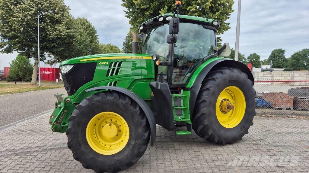 John Deere 6210 R Traktori