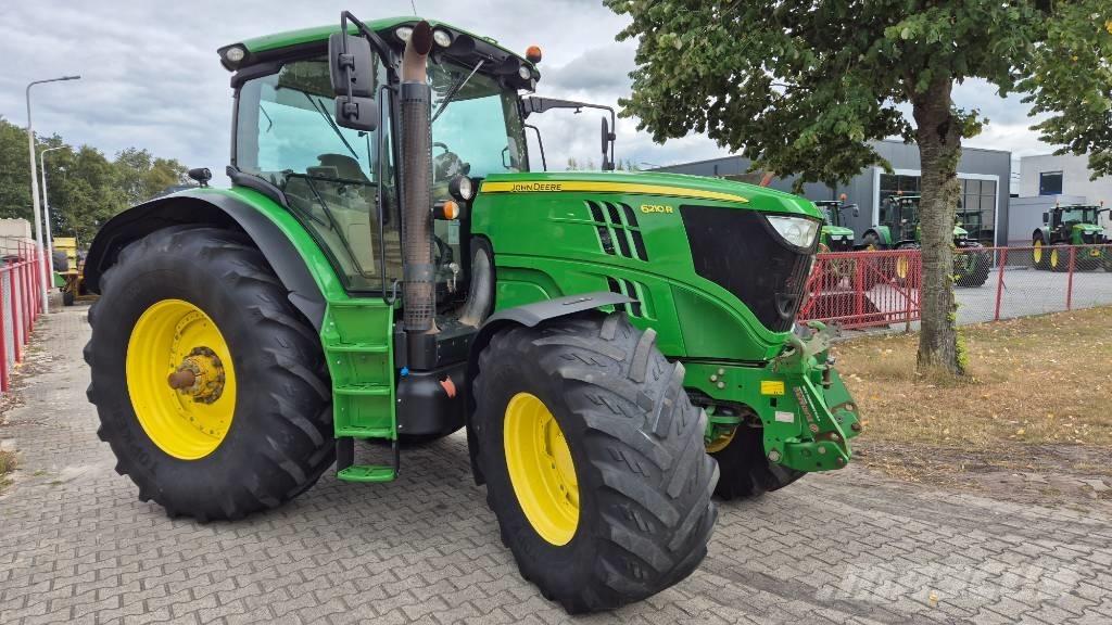 John Deere 6210 R Traktori