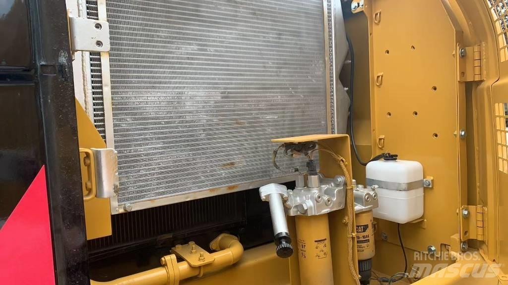 CAT 324 D L Bageri guseničari