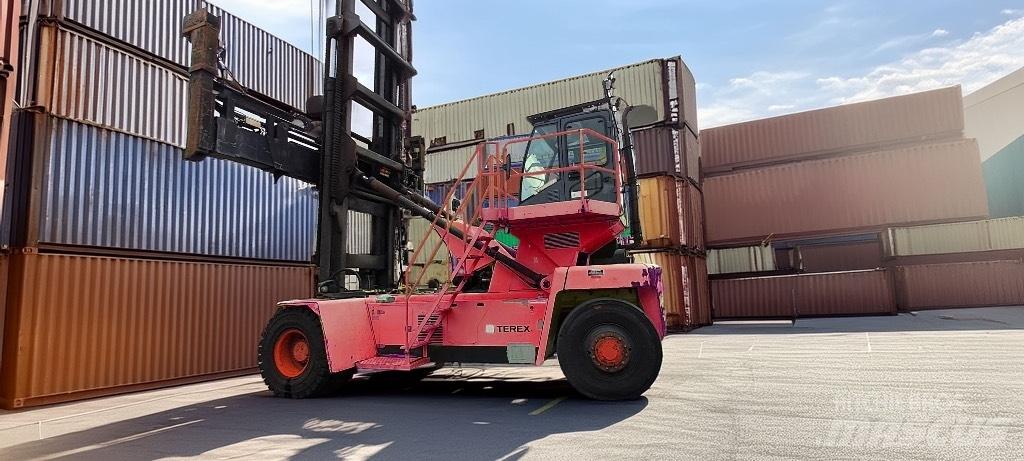 Terex FDC 25K Dohvatni viljuškari