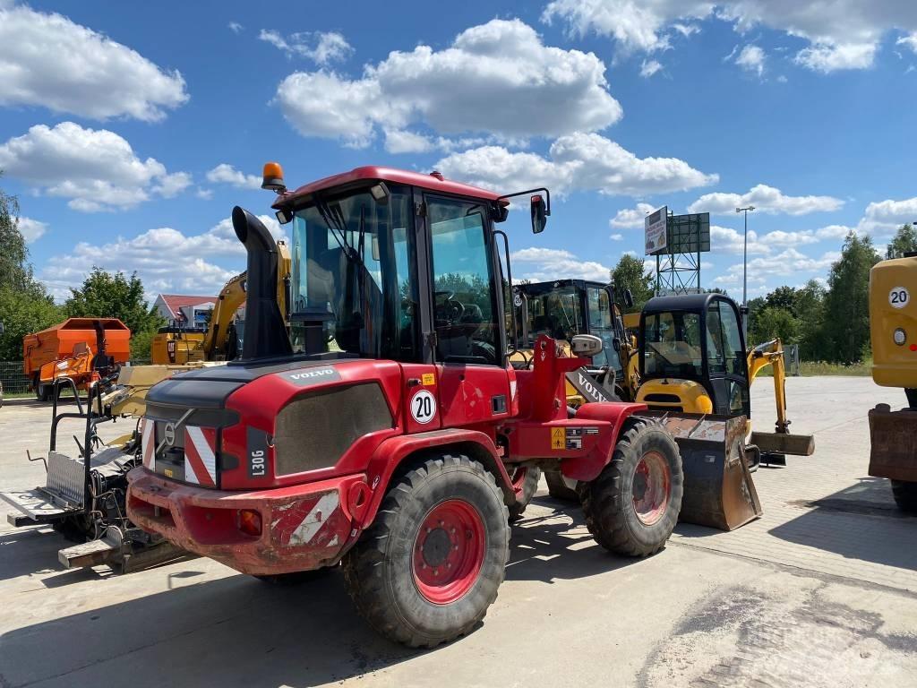Volvo L 30 G Utovarivači na točkove