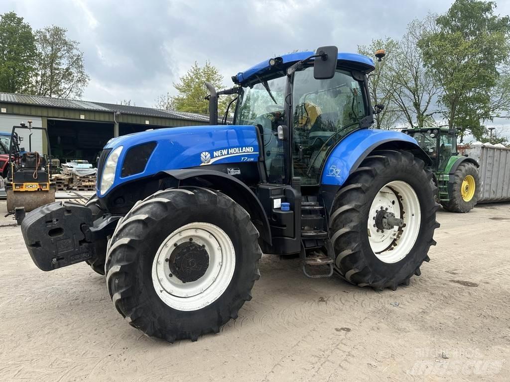 New Holland T7.235 Traktori