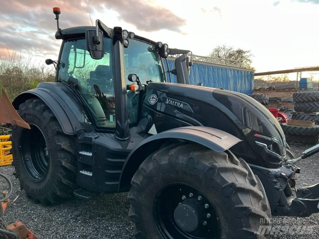 Valtra T 235 Direct Traktori