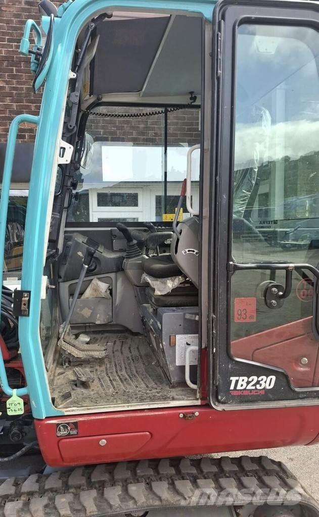 Takeuchi TB230 Mini bageri < 7t