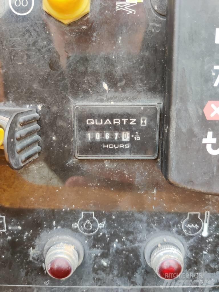 JLG 4394 RT Makazaste platforme