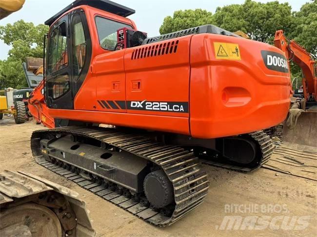 Doosan DX 225 LC Bageri guseničari