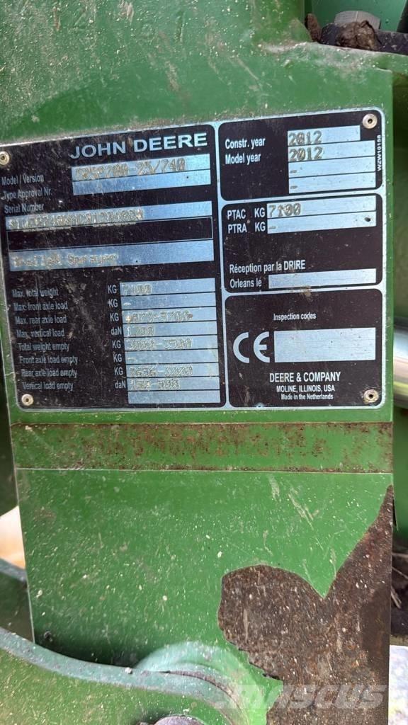 John Deere 740 i Vučene prskalice