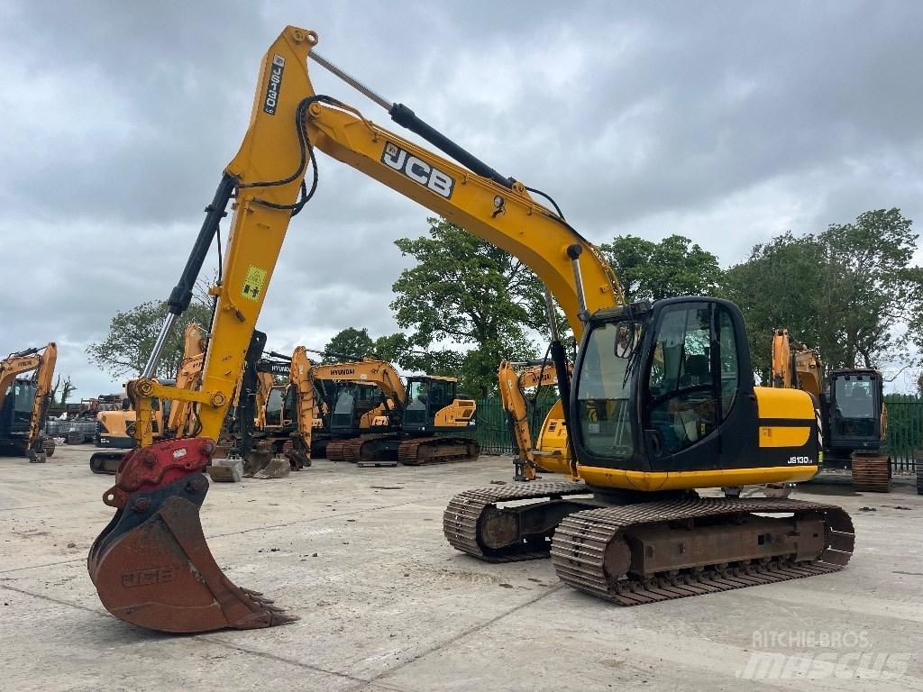 JCB JS 130 Bageri guseničari