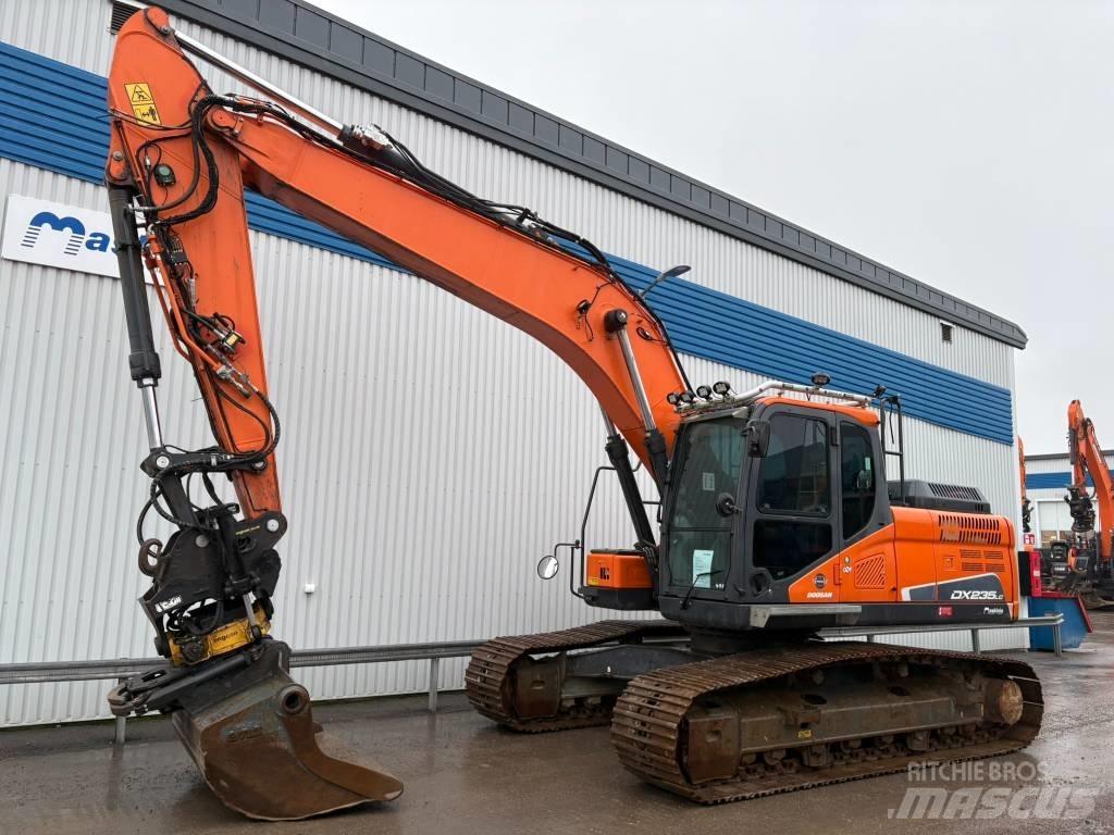 Doosan DX235LC-5 Bageri guseničari