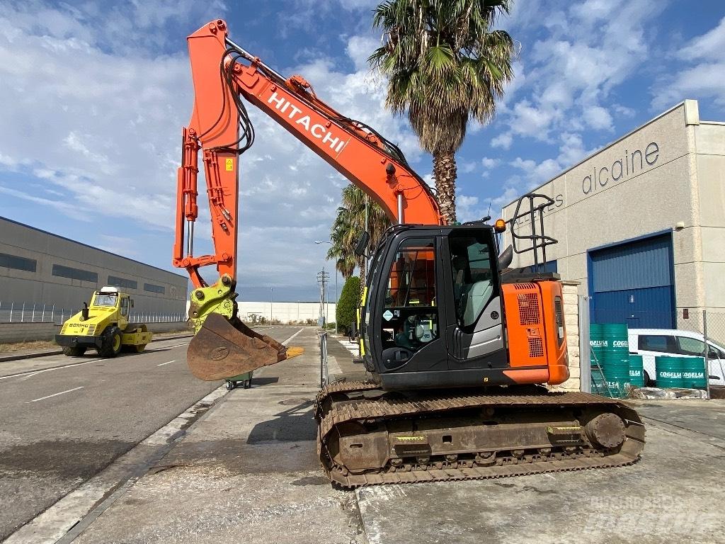 Hitachi ZX 135 US-6 Bageri guseničari