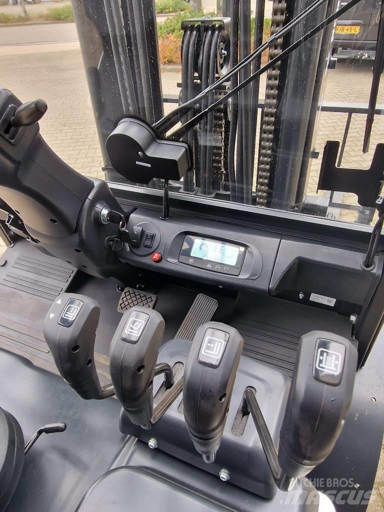 Bobcat B 30 X-7 Plus Električni viljuškari