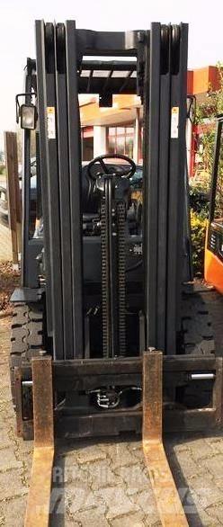Doosan D25S-5 Dizelski viljuškari