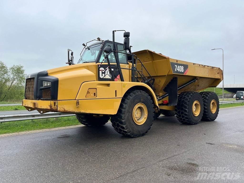 CAT 740B Zglobni damperi