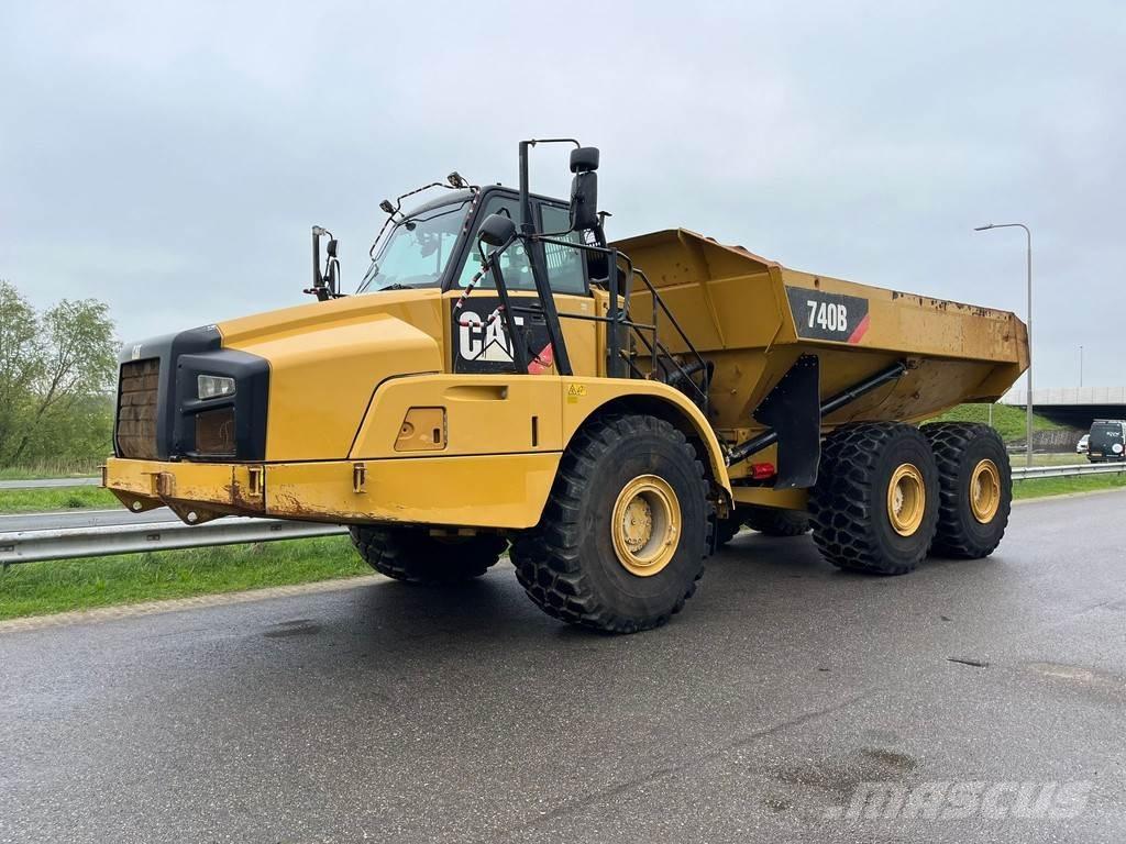 CAT 740B Zglobni damperi