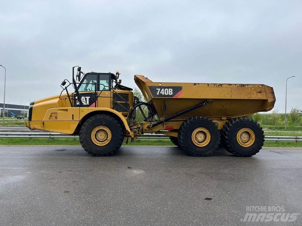 CAT 740B Zglobni damperi