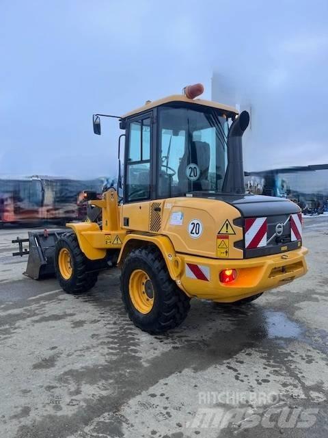 Volvo L 30 G Utovarivači na točkove
