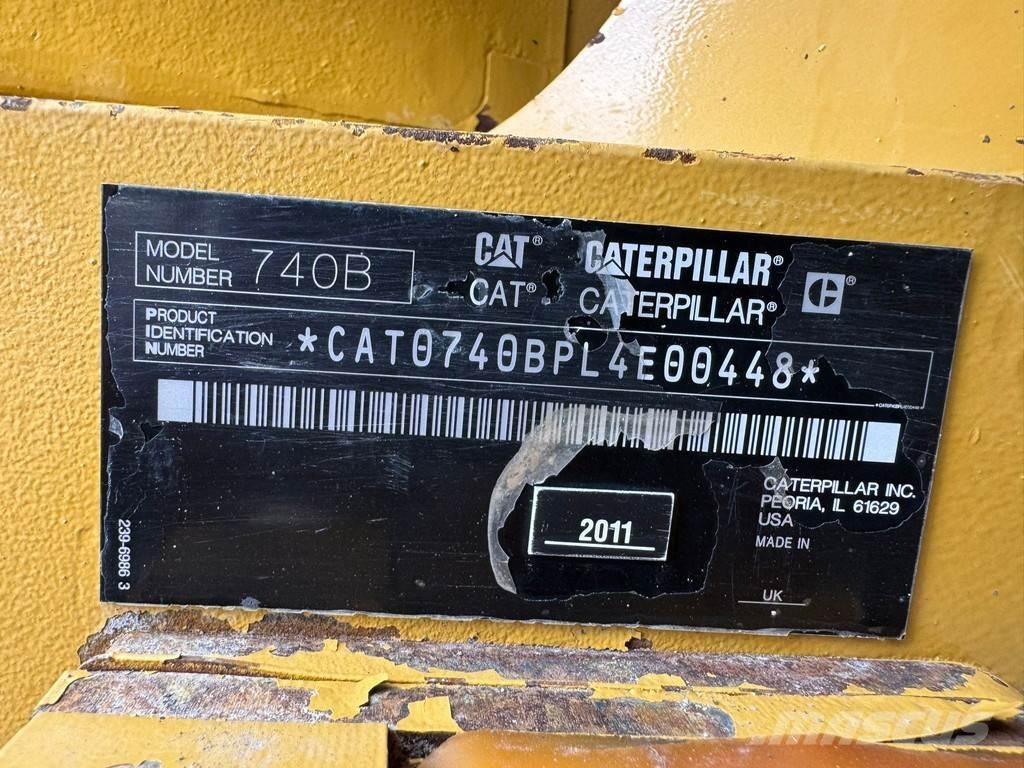 CAT 740B Zglobni damperi