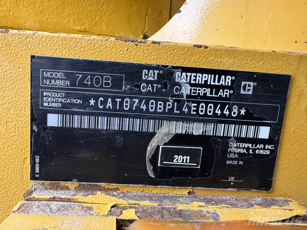 CAT 740B Zglobni damperi