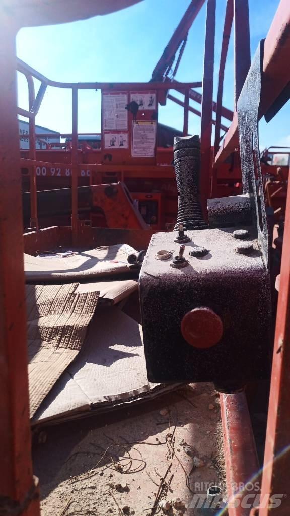 Haulotte Compact 10 Makazaste platforme
