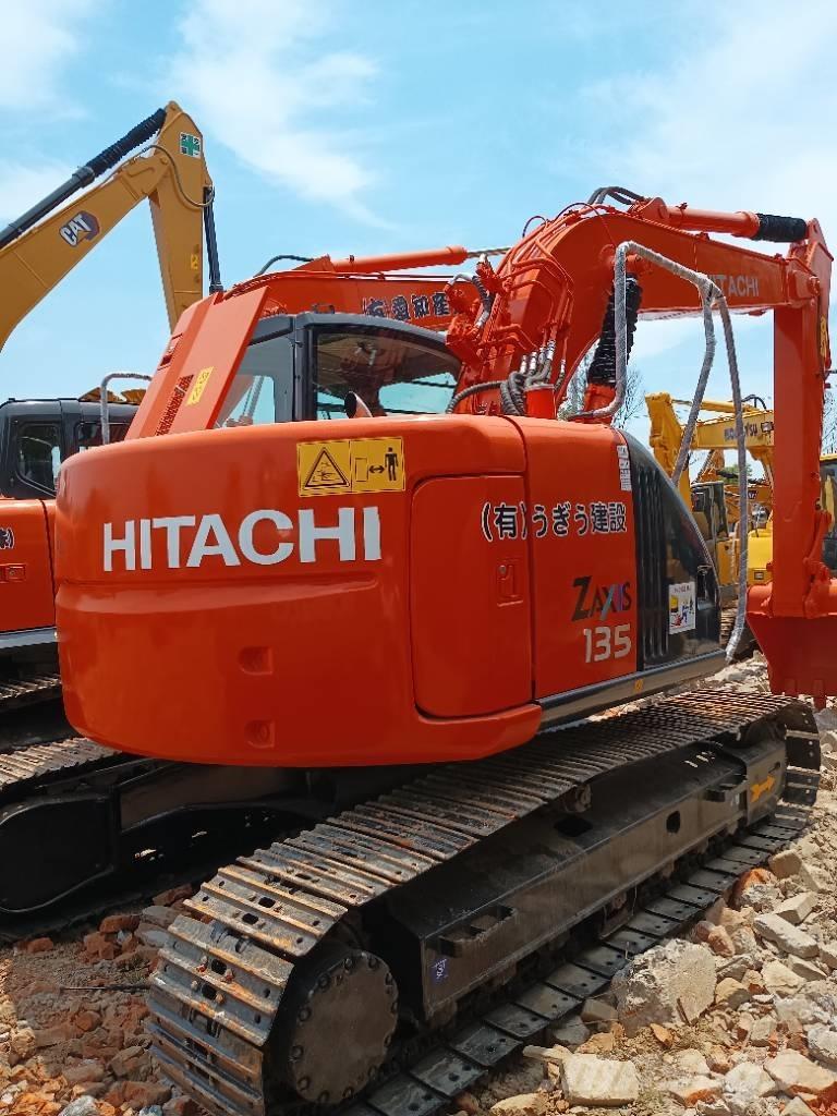 Hitachi ZX 135 U-5 Bageri guseničari