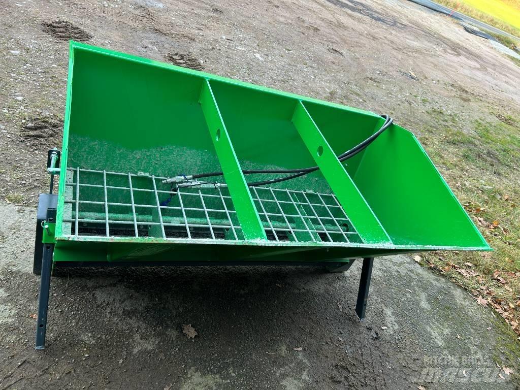 Sami SL1500 EURO + 3P Posipači soli i peska