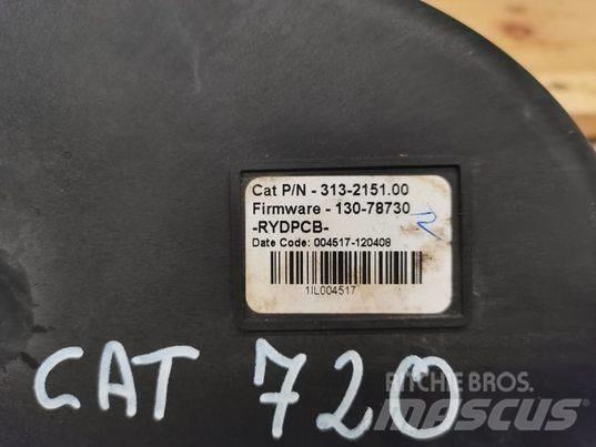 CAT 720 meter Kabine i unutrašnjost