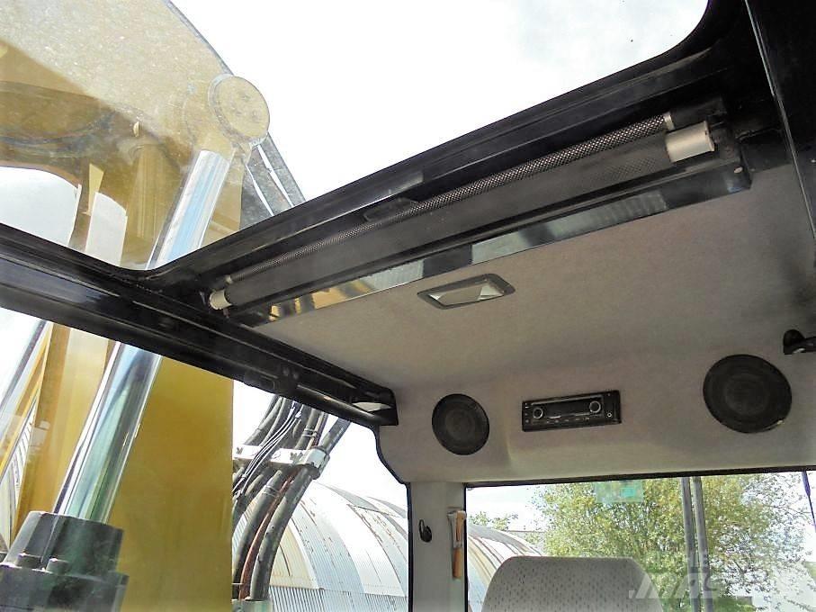 CAT M 320 F Bageri točkaši