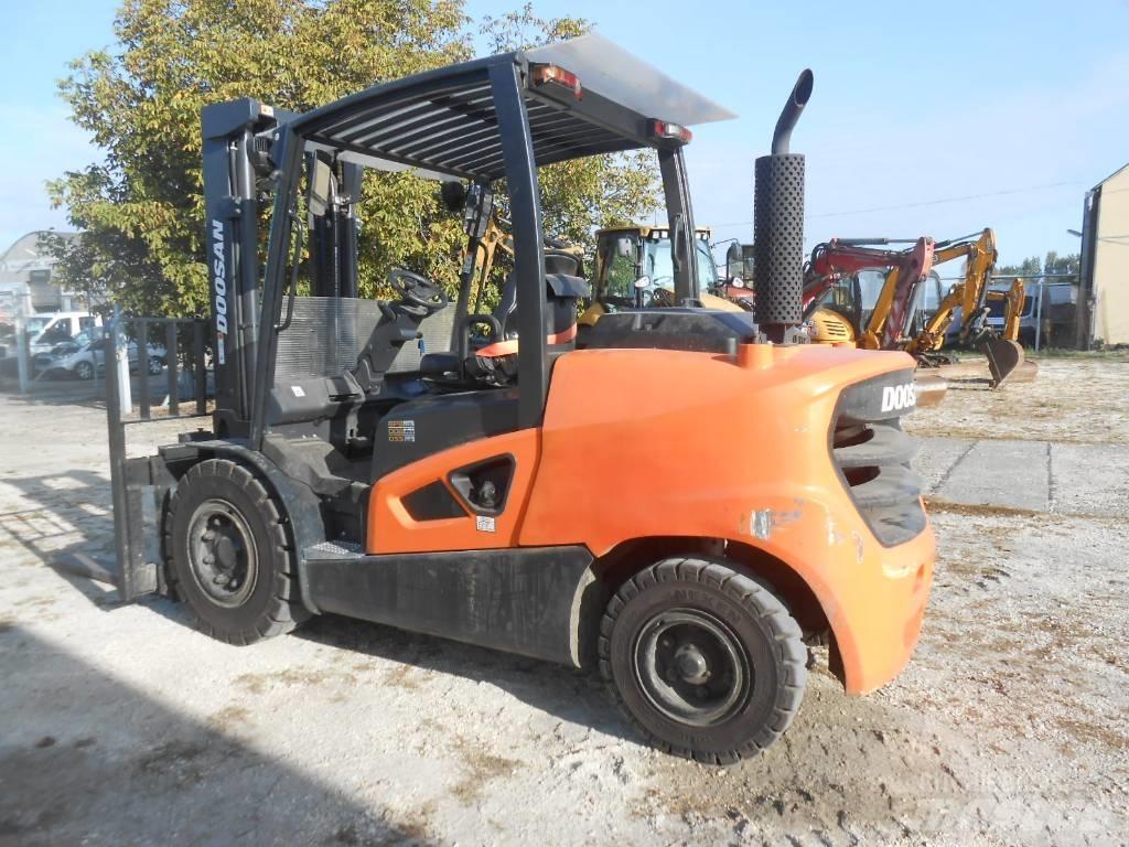 Doosan D50SC-09 Dizelski viljuškari