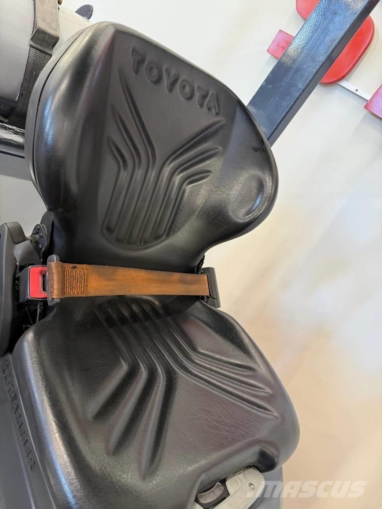 Toyota 11051 - 8FBE15T Električni viljuškari