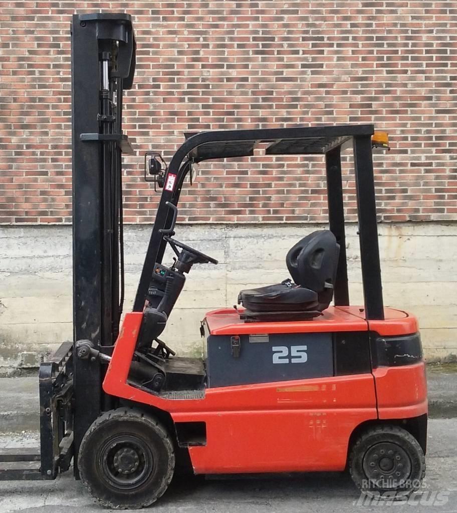 Toyota FBMF25 Električni viljuškari