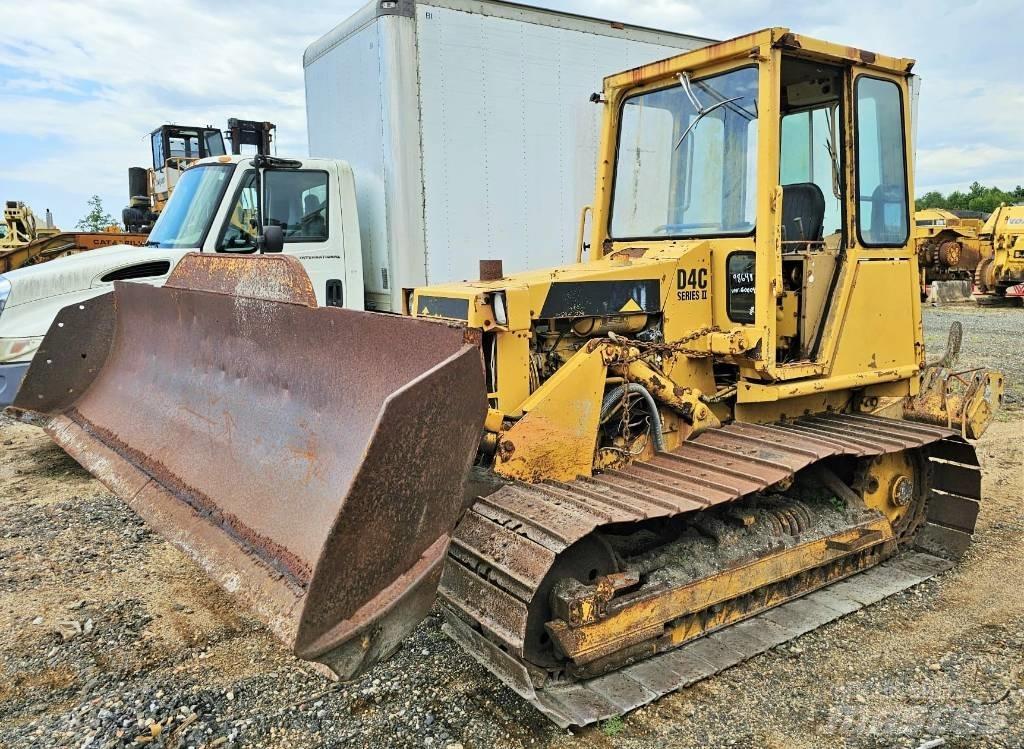 CAT D 4 C Buldožeri guseničari