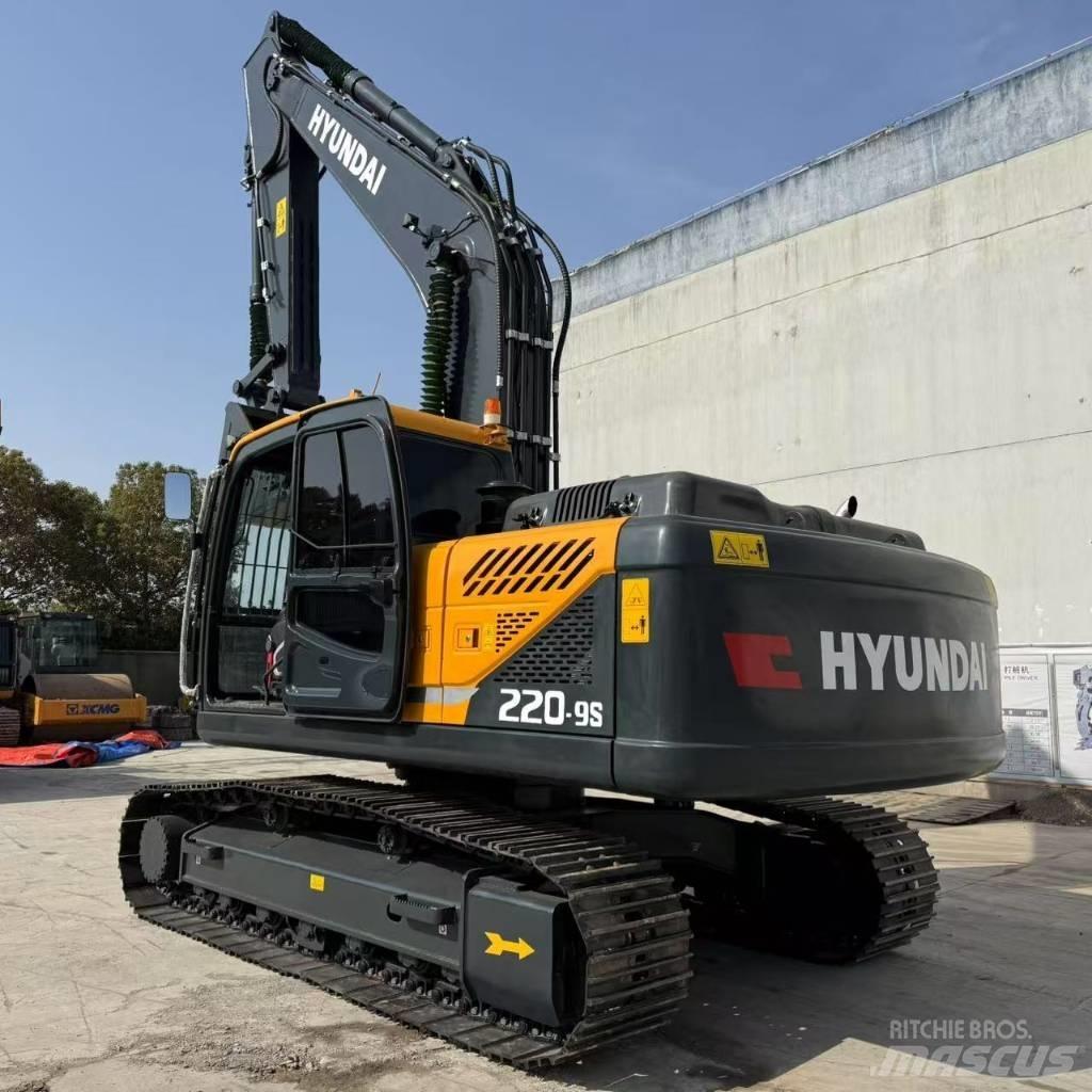 Hyundai R220-9S Bageri guseničari