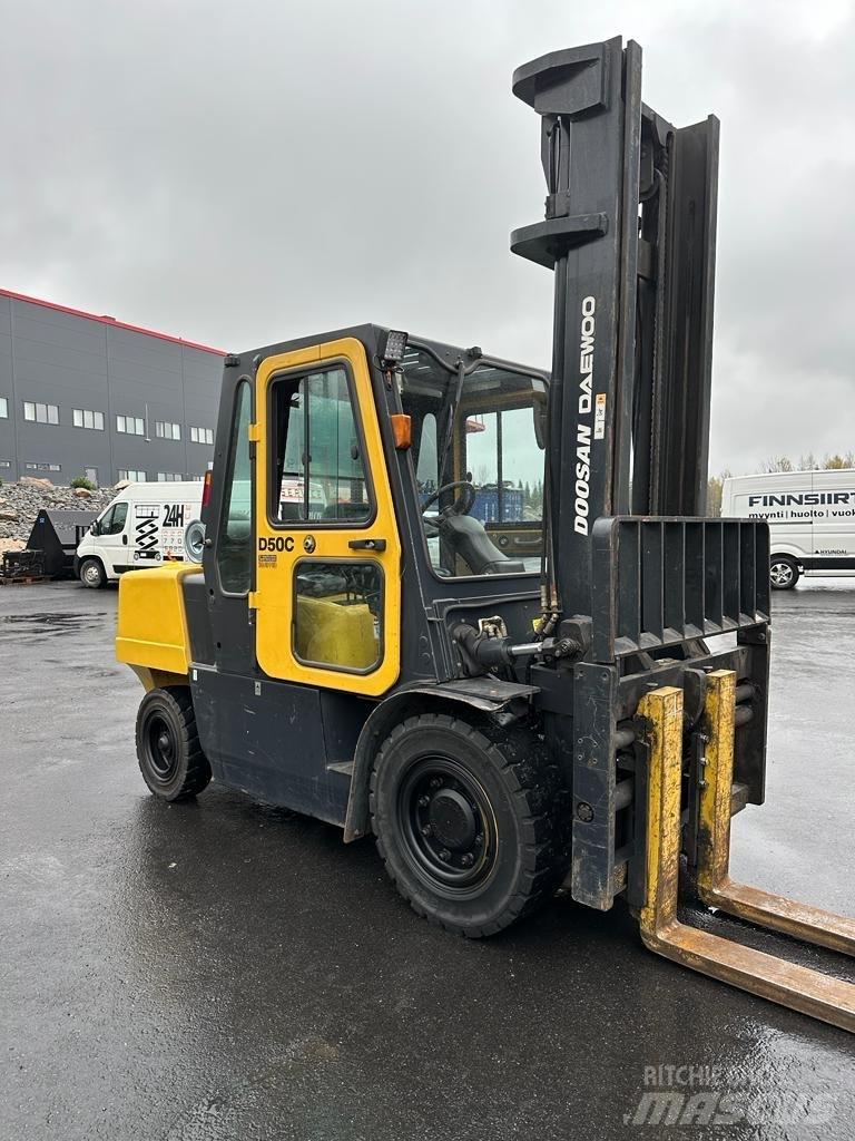 Doosan Daewoo D50-C2 Dizelski viljuškari