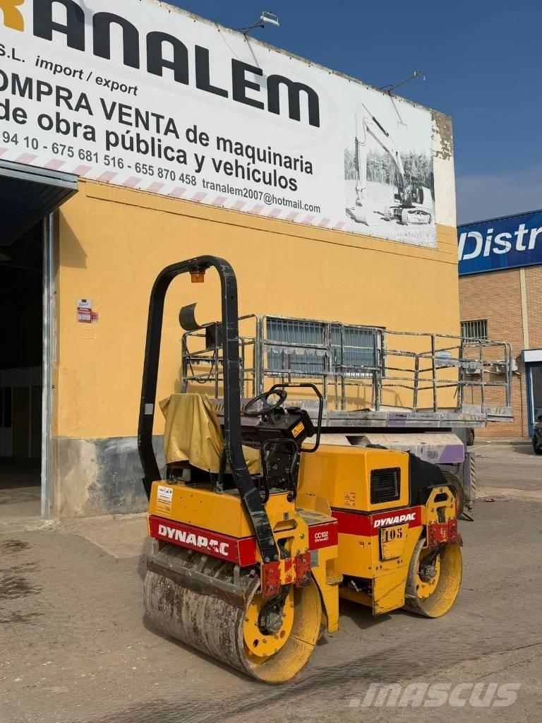Dynapac CC 102 Valjci sa duplim bubnjem