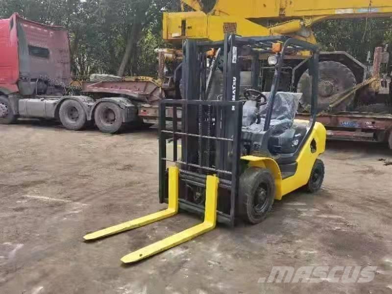 Komatsu 3Ton Dizelski viljuškari