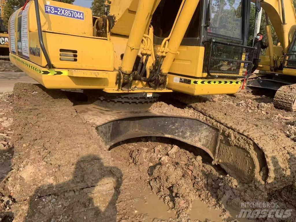 Komatsu PC 220-8M0 Bageri guseničari