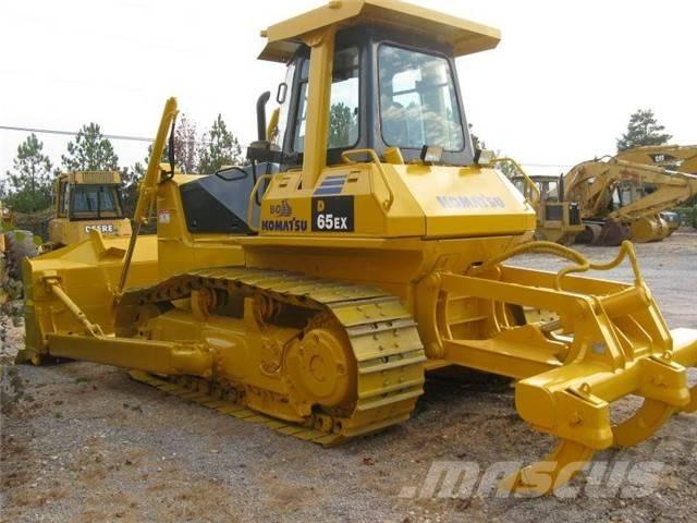 Komatsu D 65 EX Buldožeri guseničari