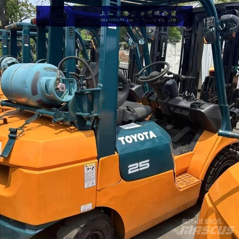 Toyota 25 Dizelski viljuškari