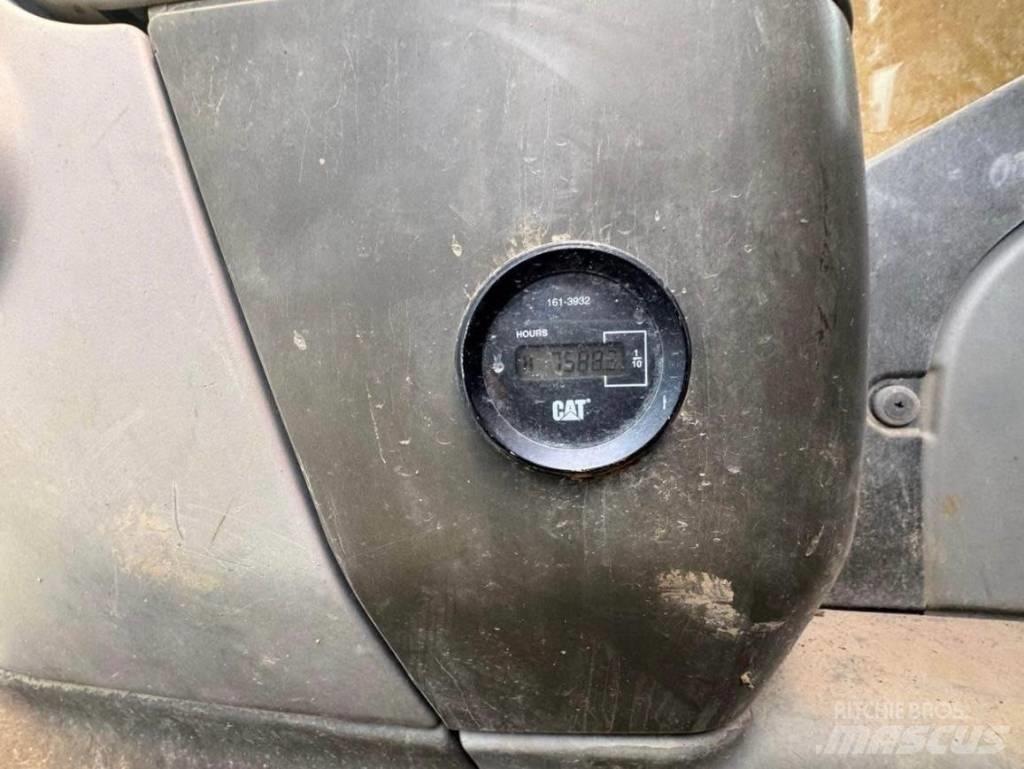 CAT 320 D Bageri guseničari